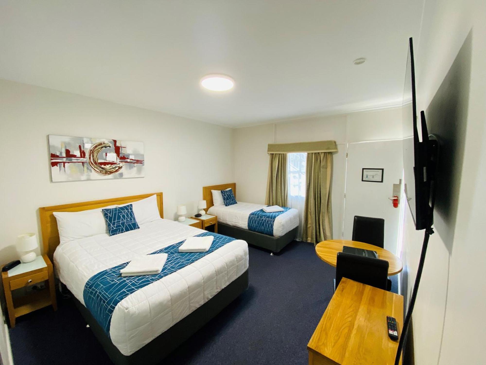 Colonial Lodge Motor Inn Yass Ngoại thất bức ảnh