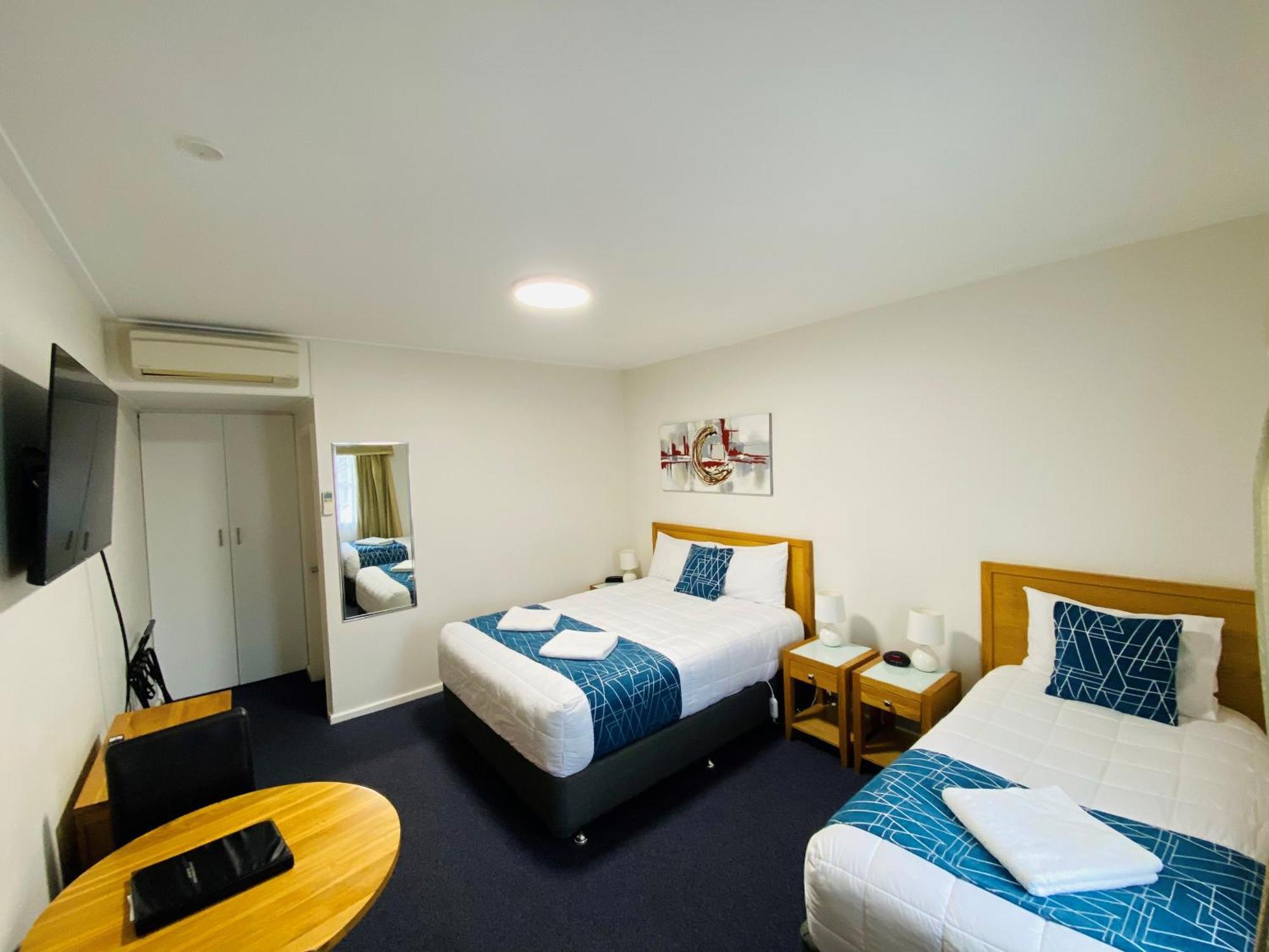 Colonial Lodge Motor Inn Yass Ngoại thất bức ảnh