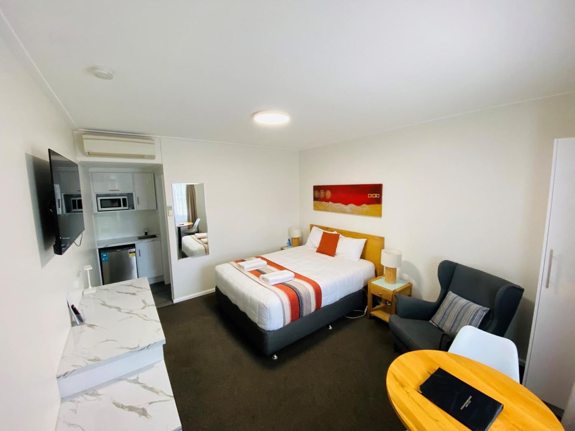 Colonial Lodge Motor Inn Yass Ngoại thất bức ảnh